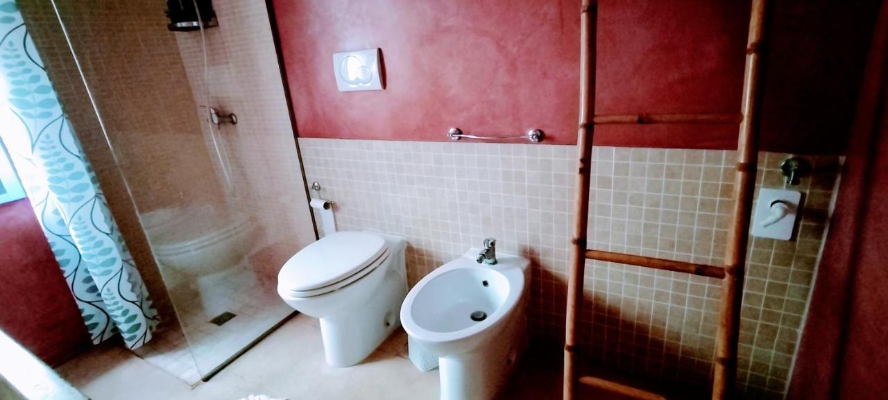 Rosso In Corte - Salento - Corte Dei Colori Spongano المظهر الخارجي الصورة